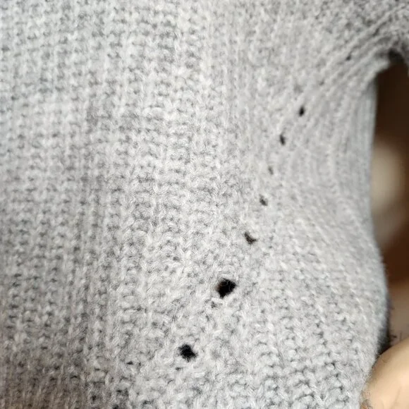 Gap Soft Grey Cosy Knitted Pullover Sweater Size Small - Picture 5 of 10
